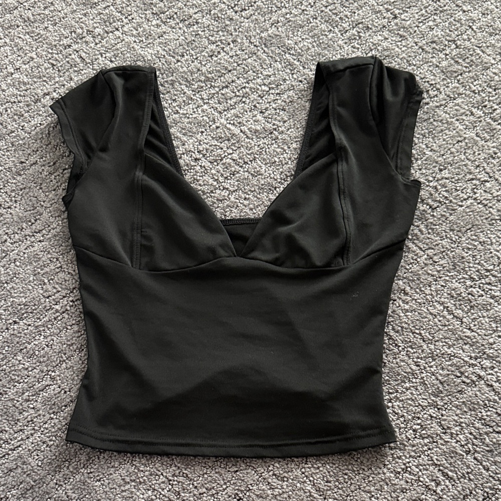 Women's Black V-Neck Crop Top
